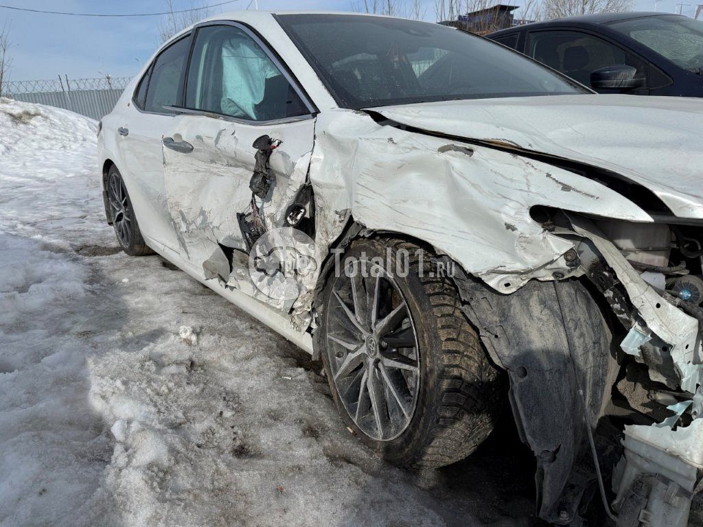 Фото Toyota Camry 14