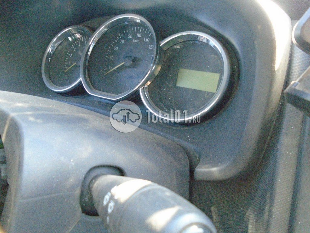 Фото Renault Logan 12