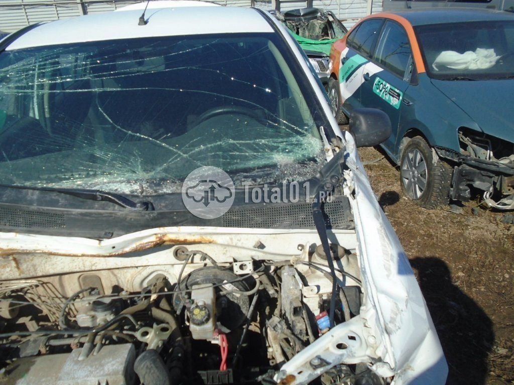 Фото Renault Logan 80