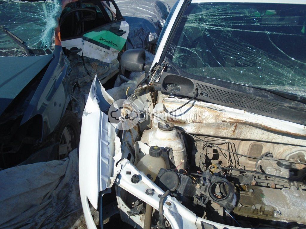 Фото Renault Logan 82
