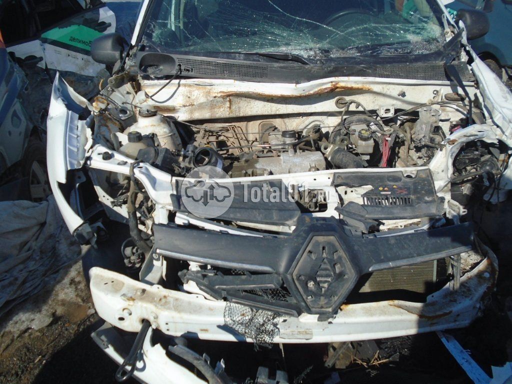 Фото Renault Logan 84
