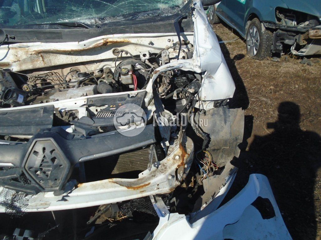 Фото Renault Logan 86