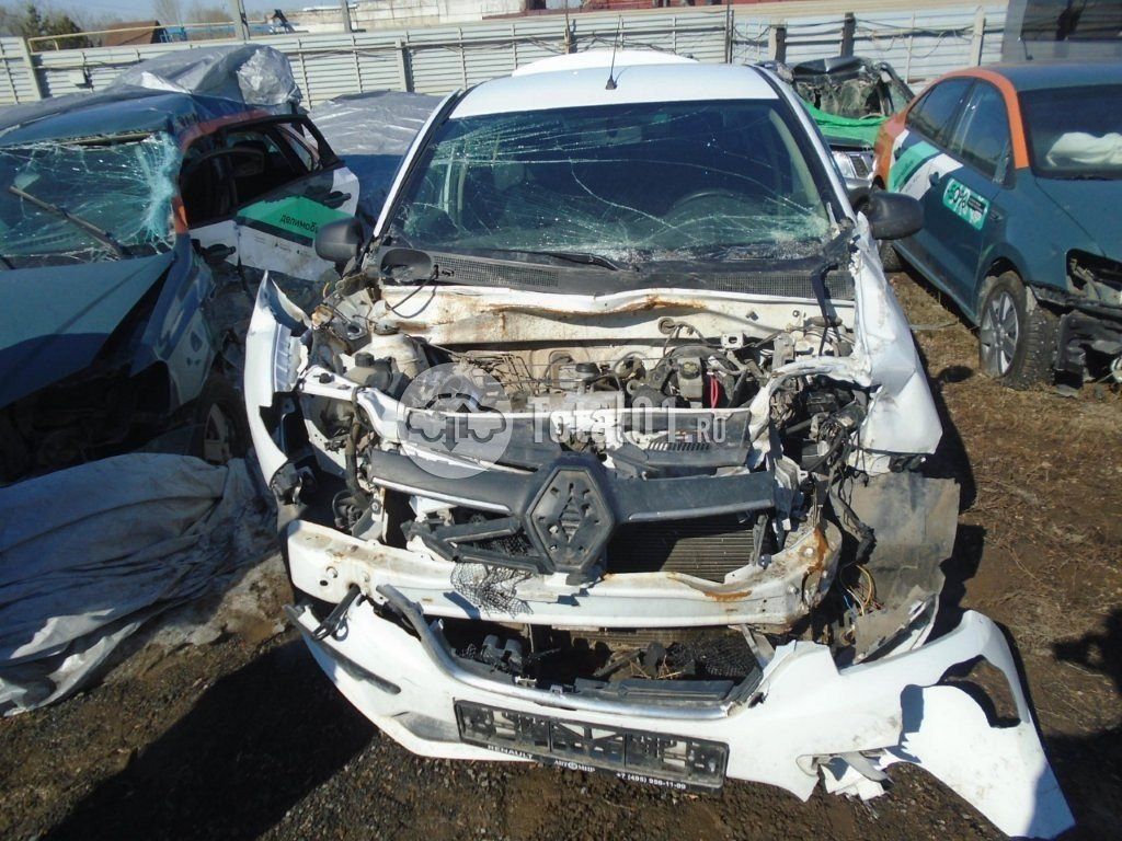 Фото Renault Logan 88