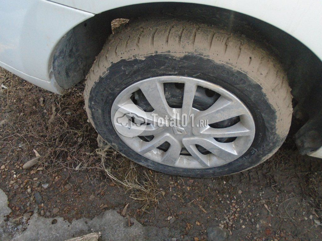 Фото Renault Logan 114