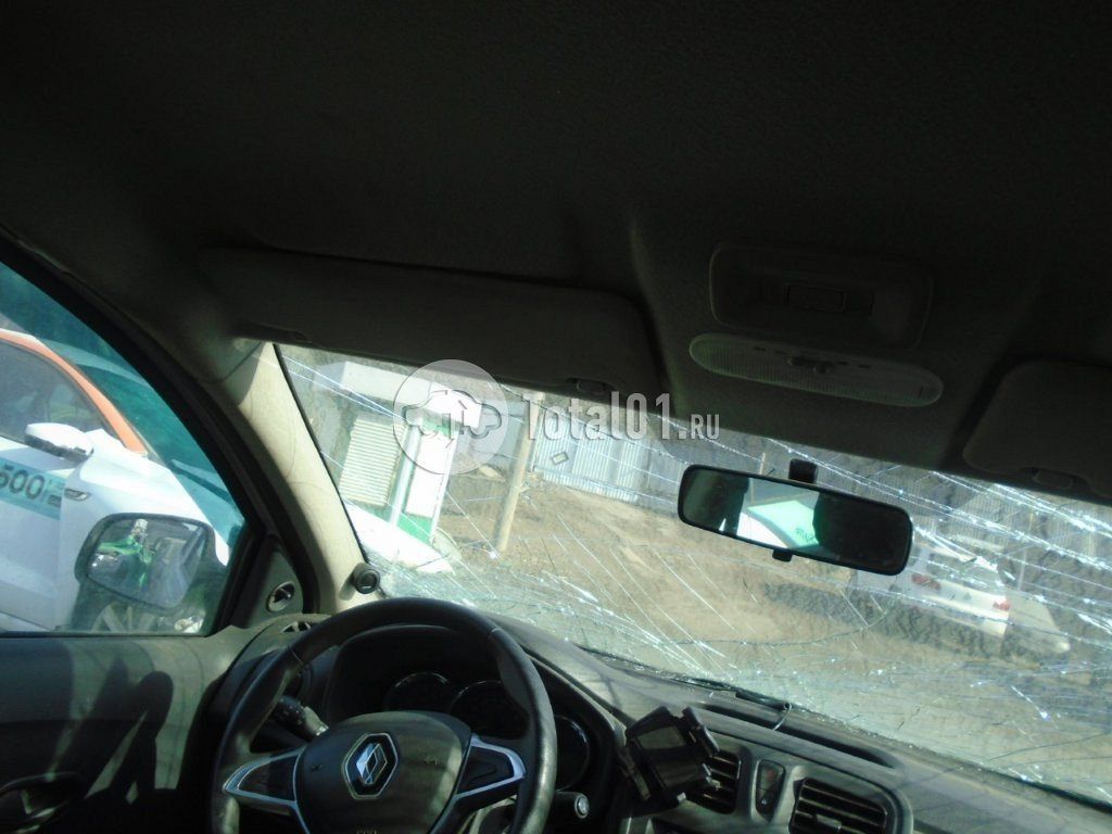 Фото Renault Logan 136