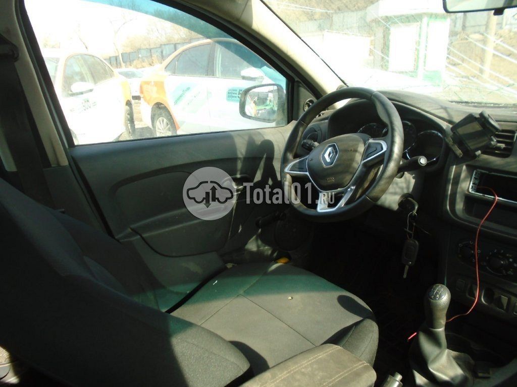 Фото Renault Logan 144