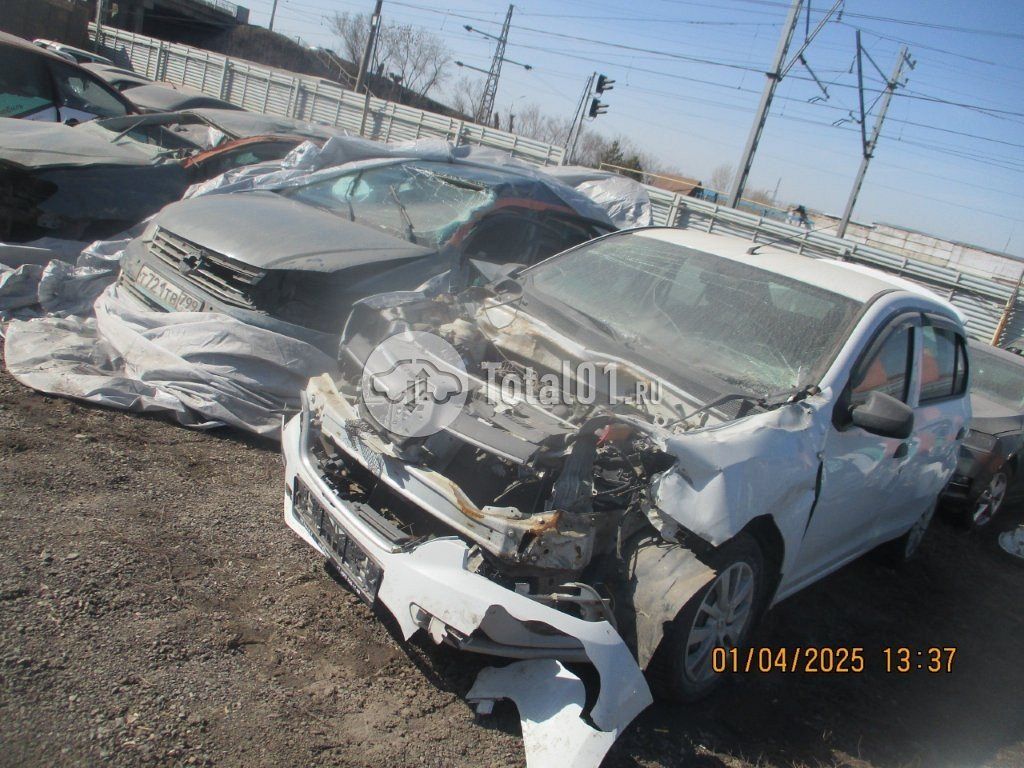 Фото Renault Logan 176