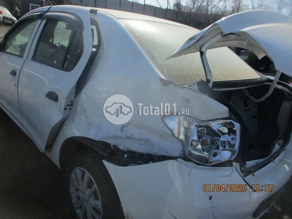 Фото Renault Logan 180
