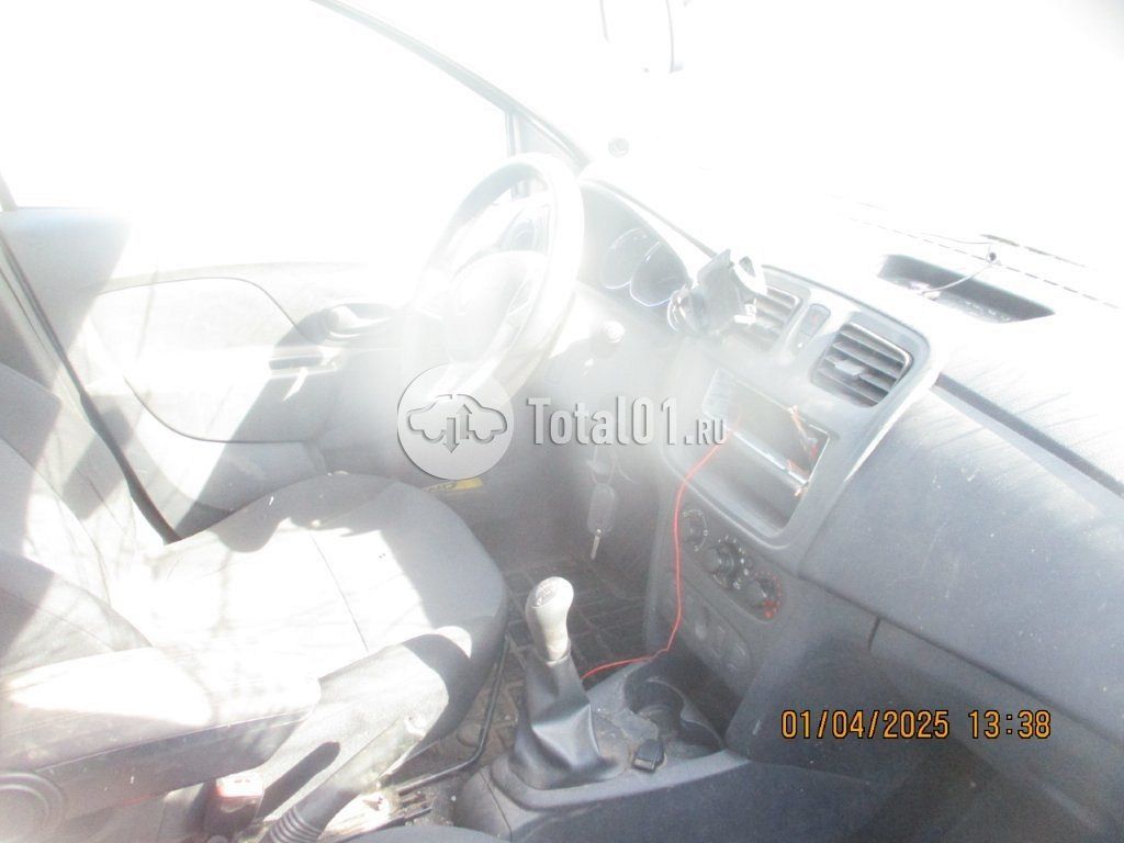 Фото Renault Logan 192