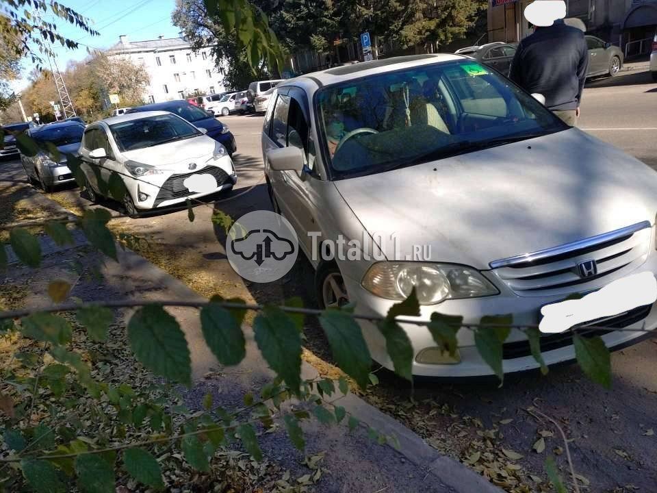 Фото Honda Odyssey 2