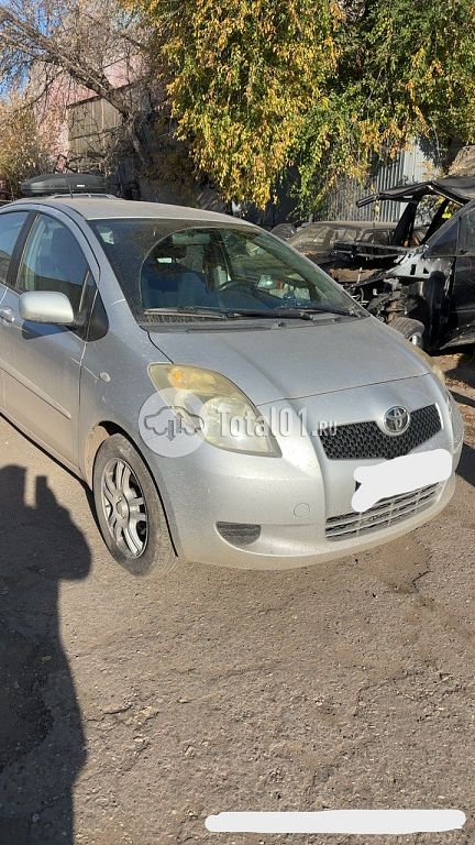 Фото Toyota Yaris 4