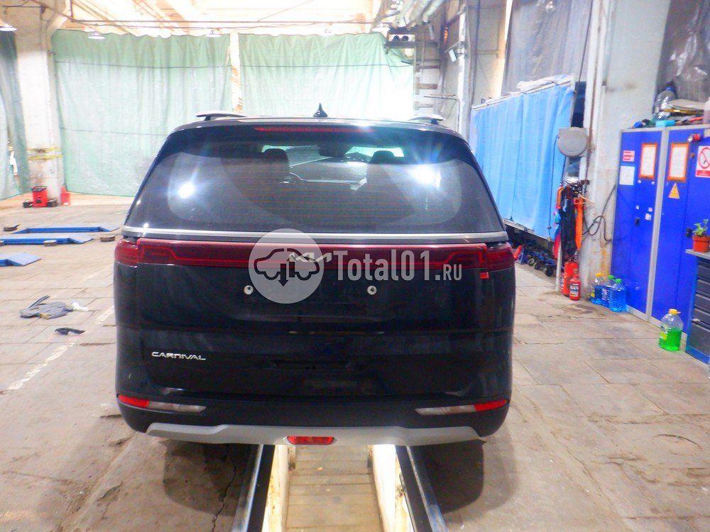 Фото KIA Carnival 14