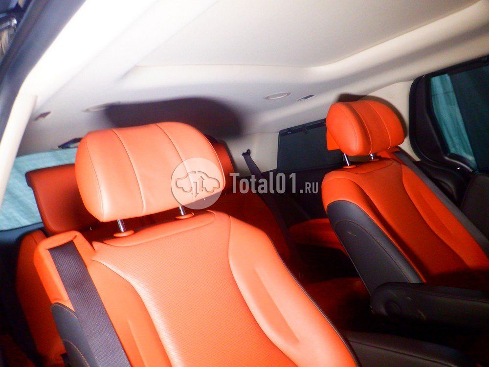 Фото KIA Carnival 58