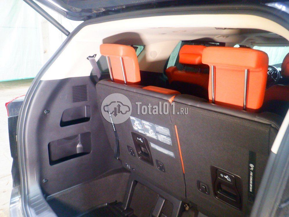 Фото KIA Carnival 80
