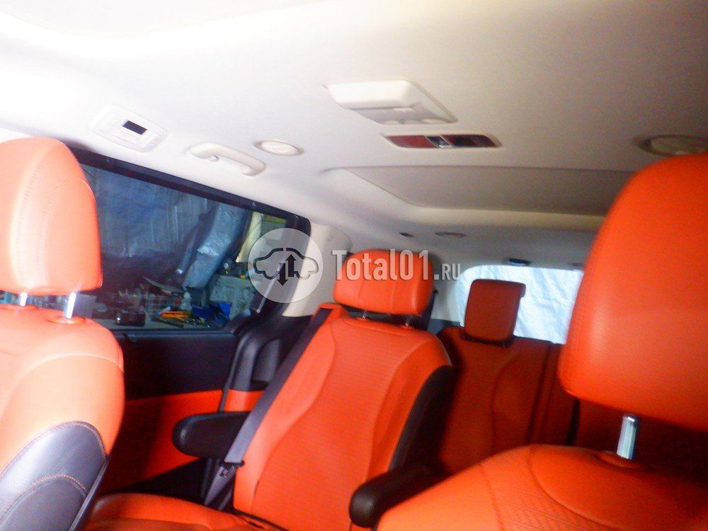 Фото KIA Carnival 104