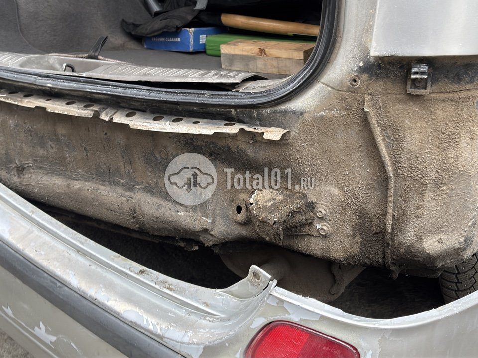 Фото Nissan Tino 26
