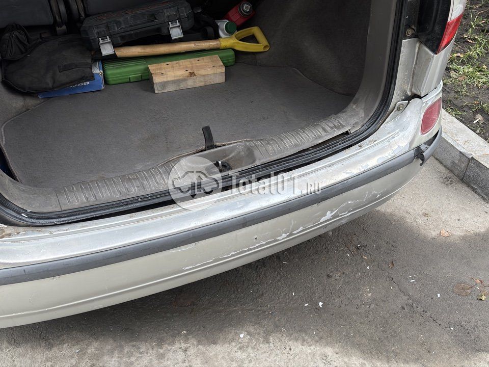 Фото Nissan Tino 32