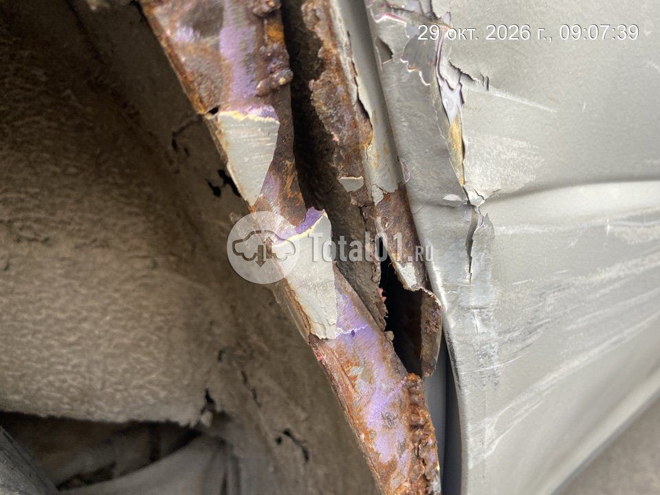 Фото Mitsubishi Airtrek 6