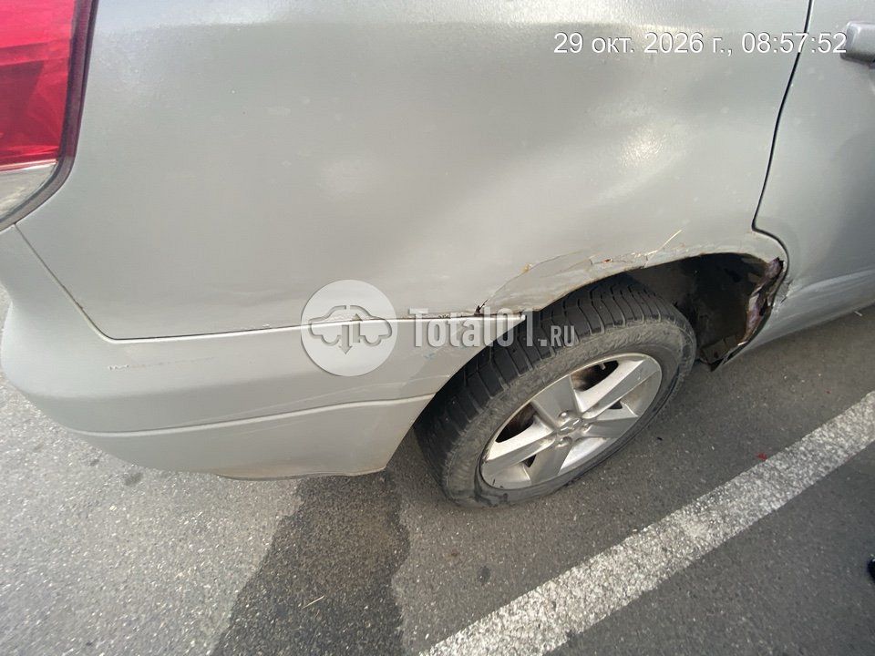 Фото Mitsubishi Airtrek 36