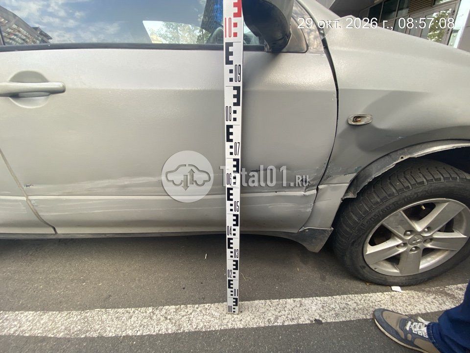 Фото Mitsubishi Airtrek 46