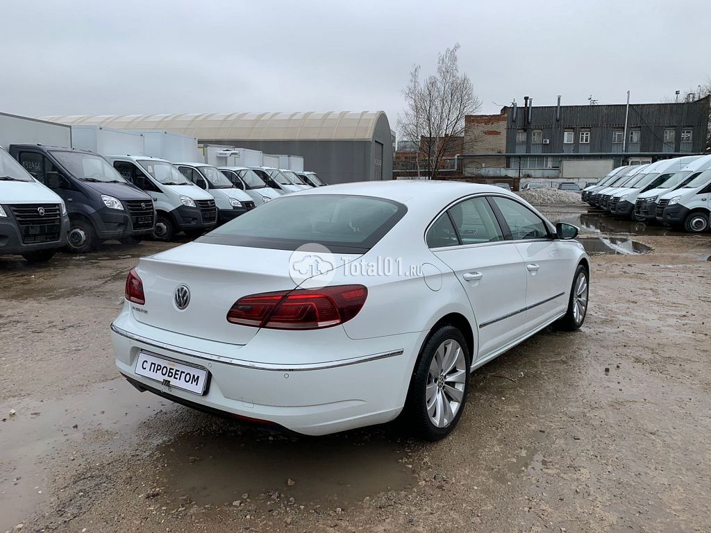 Фото Volkswagen Passat CC 10