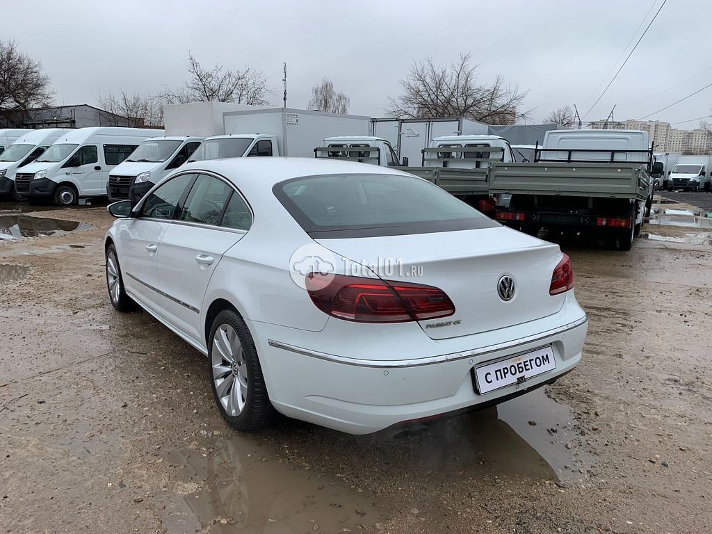 Фото Volkswagen Passat CC 16
