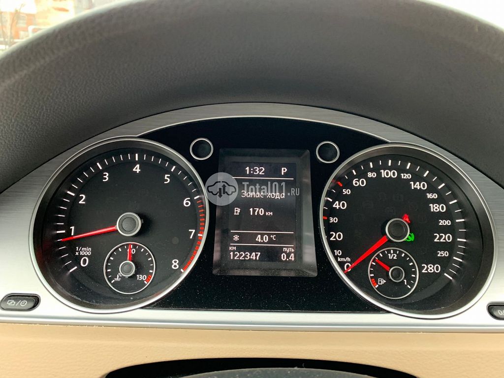 Фото Volkswagen Passat CC 32