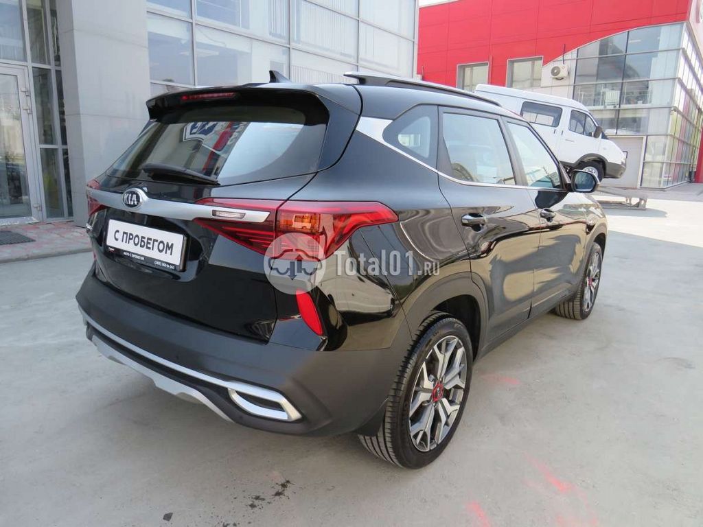 Фото KIA Seltos 8