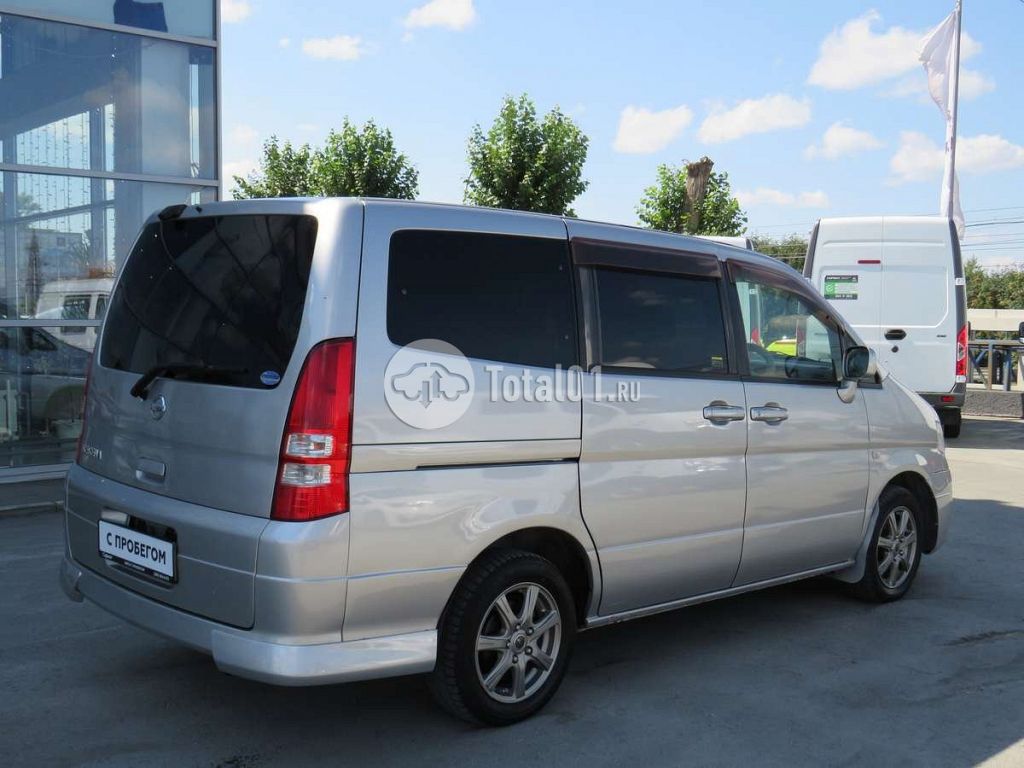 Фото Nissan Serena 8