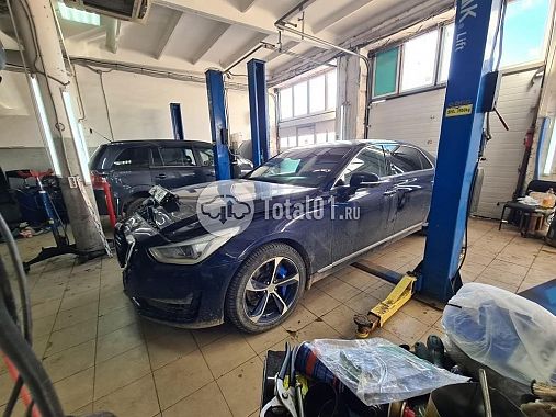 Купить Hyundai Genesis