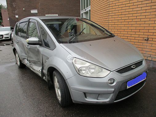 Купить Ford S-MAX