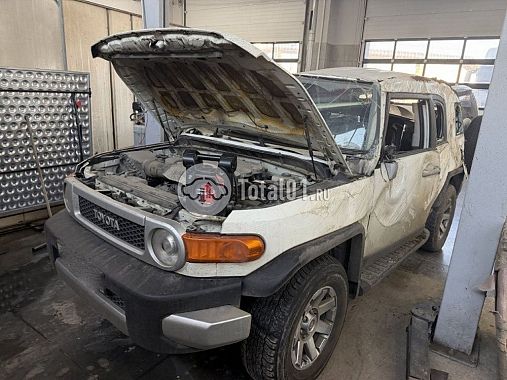 Купить Toyota FJ Cruiser