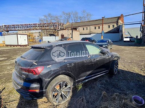 Купить Audi Q3