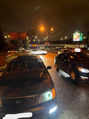 Купить Lexus LS