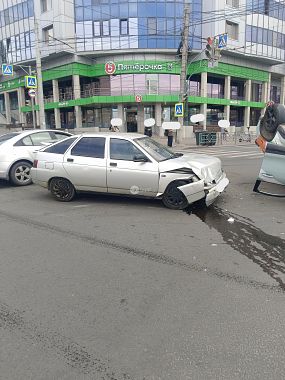 Купить ВАЗ (LADA) 2112