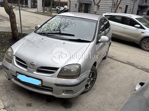Купить Nissan Tino