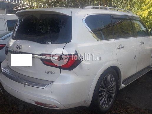 Infiniti QX80