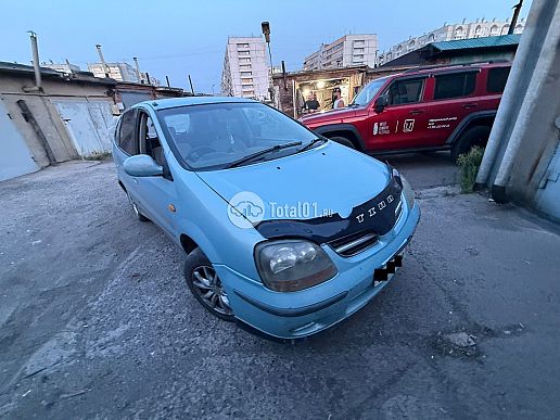 Nissan Tino