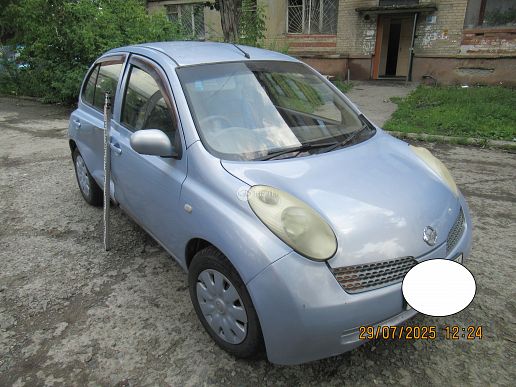 Nissan March