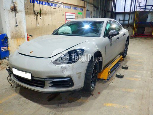 Porsche Panamera 4S