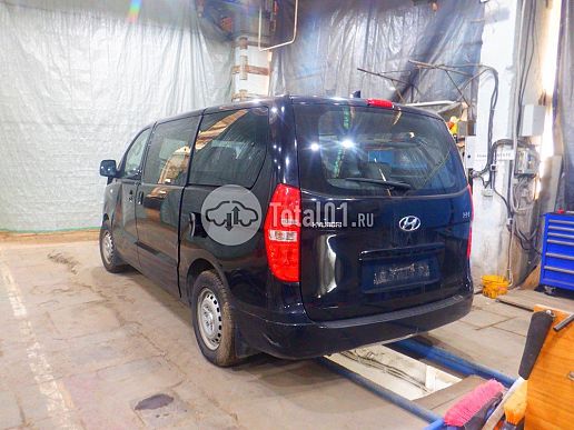 Hyundai H-1