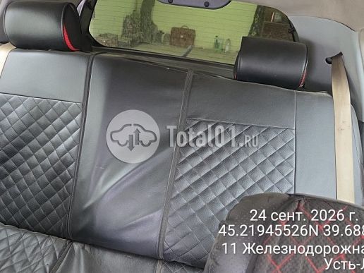 Geely MK Cross